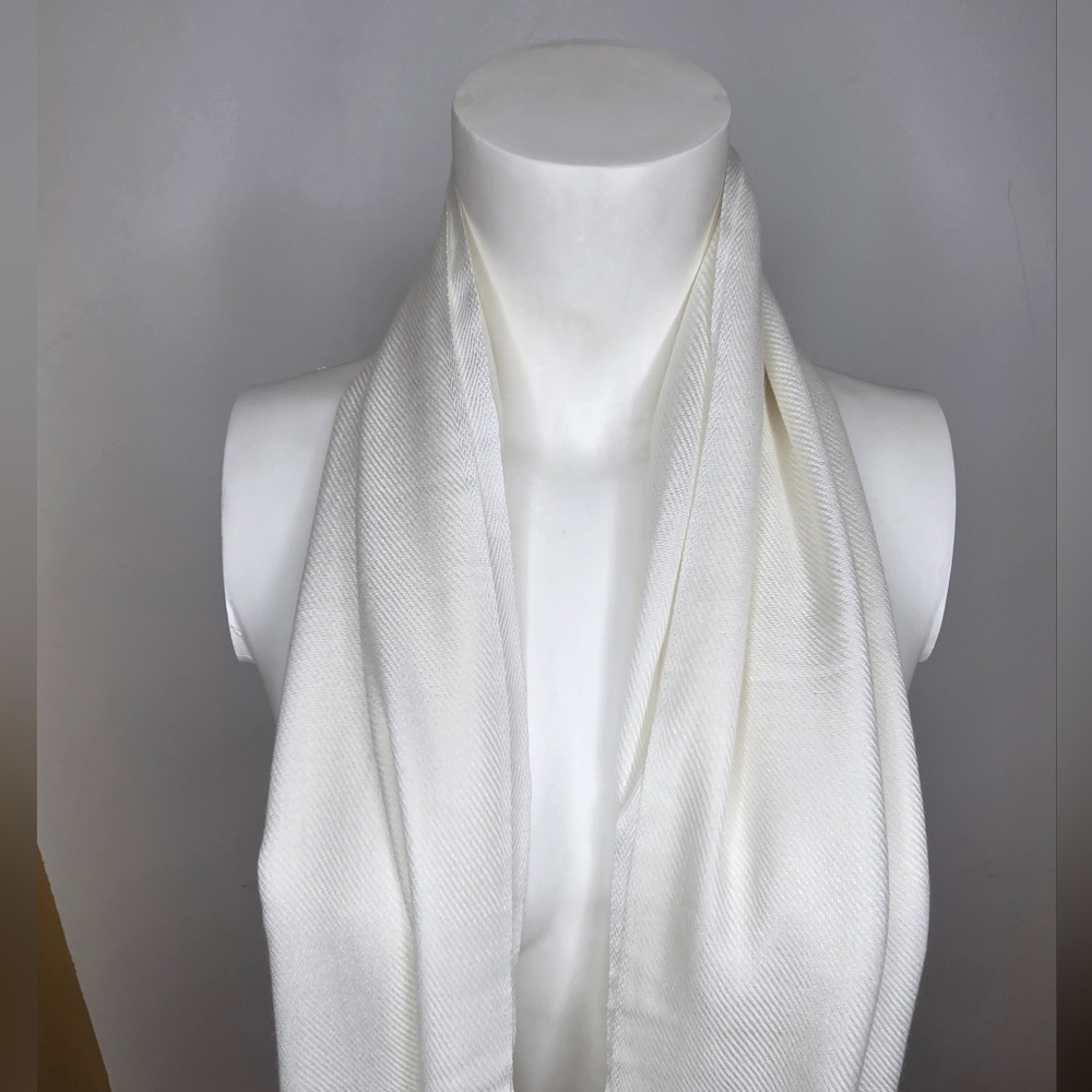 Source Unknown Elegant White Scarf - image 3